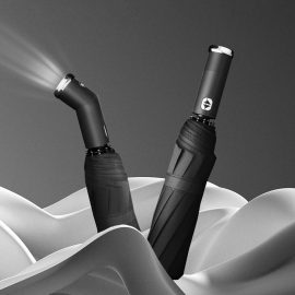 Ombrello pieghevole automatico con torcia Ombrello ultra grande girevole Antivento UPF50+ Anti UV Protezione solare quotidiana